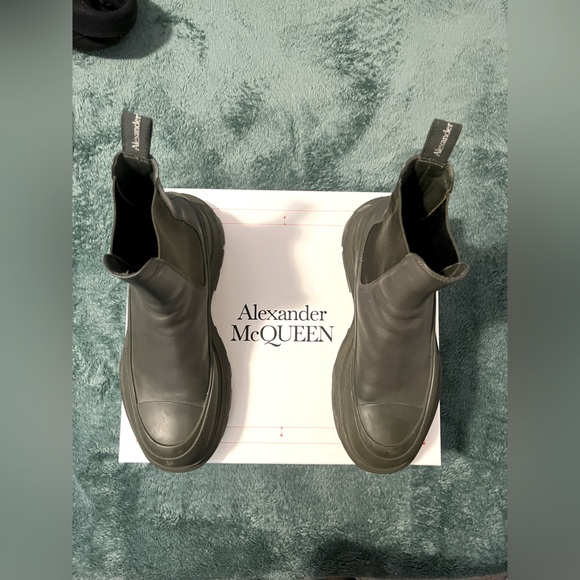 Alexander McQueen Chelsea